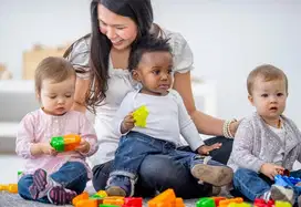 Lowongan Pengasuh Anak / Baby Sitter / Nanny  - Surabaya