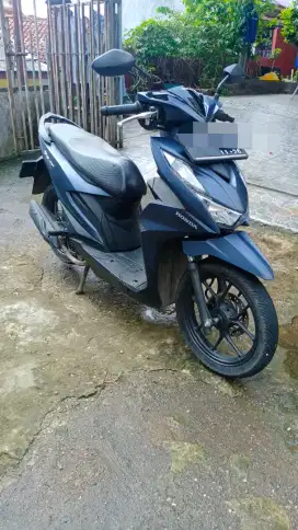 Honda BeAT CBS ISS Deluxe 2021 akhir body mulus