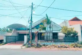 Rumah Terawat Dharmahusada Indah Siap Huni Strategis Dekat Galaxy Mall