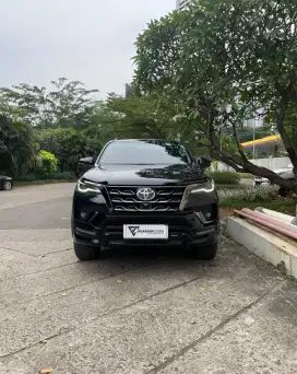 FORTUNER VRZ 2.4 GR SPORT 4x2 AT 2022