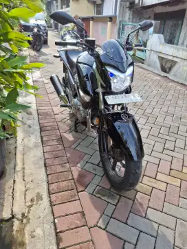Suzuki Inazuma 250cc