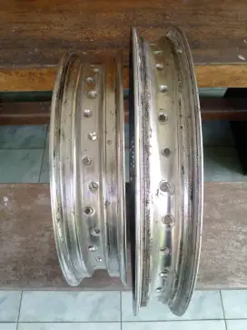 Velg pelek versys vx 250 ori copotan