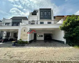Brand New House American Classic Modern Di Jagakarsa
