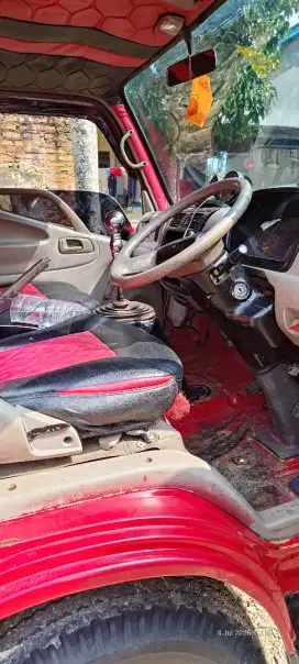 HINO DUTRO 130 MDL TAHUN 2011