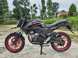Honda cb 150 r tahun 2015