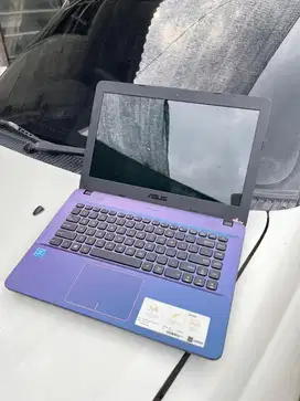 Dijual cepat laptop nominus