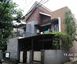 RUMAH JAGAKARSA 2 LANTAI HALAMAN LUAS LOKASI NYAMAN DAN STRATEGIS