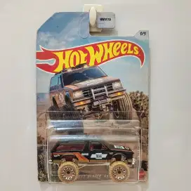 1 Paket Hot Wheels Off Road