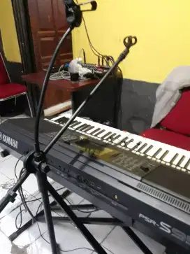 Keyboard yamaha psrs950