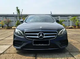 (Low Km) Mercy E300 AMG line. Tahun 2017. Hitam. Perfect cond