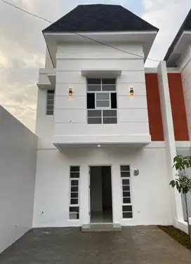 Rumah 3 Lantai Exclusive Siap Huni Jatisampurna