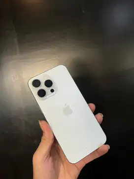 iphone 15 Pro Max 256Gb White Titanium Ex Garansi Resmi Indonesia