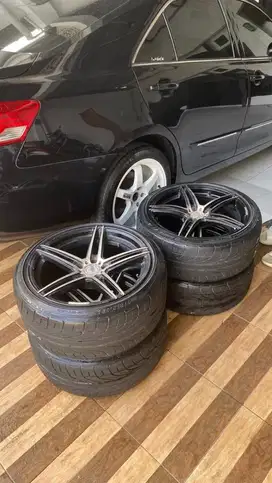 Velg Vossen R18 Alphard Lexus Camry Harier innova rush santafe xpander