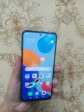 Xiomi redmi note 11 ram 4+2/128 mlus normal semua nya hp sm cas saja