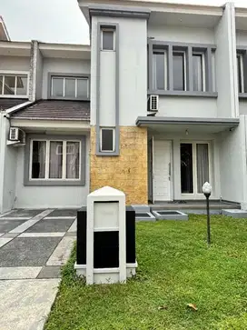 Rumah 2 Lantai Cantik di Cempaka Suvarna Sutera Tangerang 1K90004Y