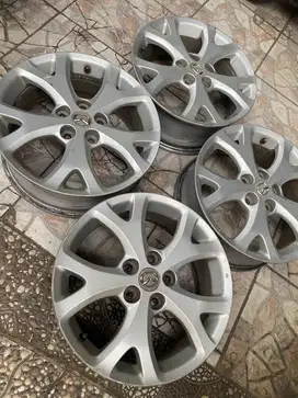 Velg Mazda R17 5x114 biante innova rush noah voxy serena juke hrv brv