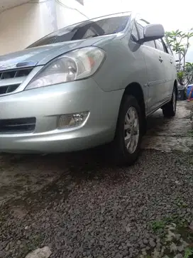 Toyota Kijang Innova 2006 Bensin