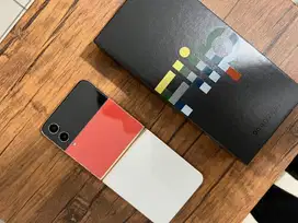 Samsung Z flip 4 - Limited Series