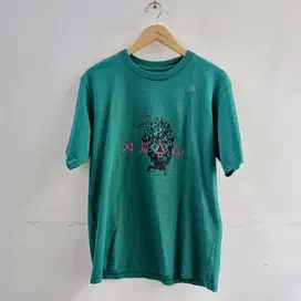 Uniqlo UT HUNTER X HUNTER 53 GREEN T-shirt (Size M)
