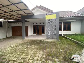 DIJUAL/DISEWAKAN RUMAH DI MEGARAYA SAYAP PASTEUR BANDUNG