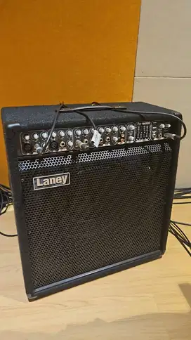 Ampli Laney AH300