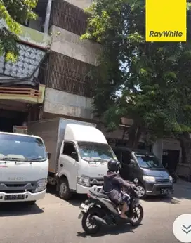 Dijual Ruko Strategis 5 lantai di Jl Kertopaten Surabaya