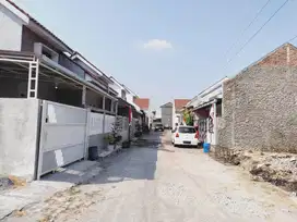 Perumahan minimalis, padat penduduk, Akses mudah. Dkt Kampus UMS