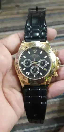 Jam rolex daytona matic