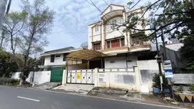 Disewakan Gudang+kantor 3 Lantai dengan Lift di Tomang Jakarta Barat