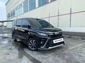 [OLXMOBBI] DP Rendah Toyota Voxy 2.0 Bensin-AT 2020 BRA B