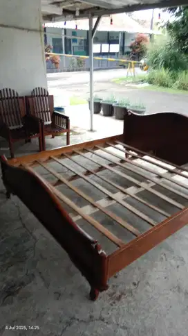 dijual cepat dipan kayu jati ukuran 175 × 195 (custom)