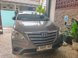 Kijang Innova E 2014Metik
