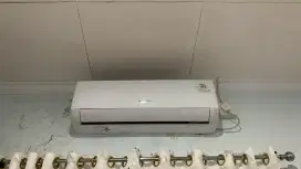 Jual AC Sharp 1PK Pemakaian 2Bulan