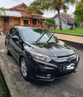 HONDA HRV MATIC 2016 HITAM