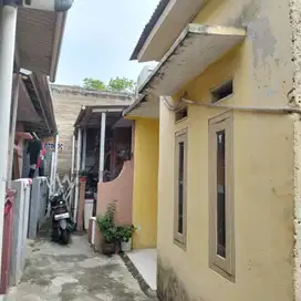 Di jual rumah rapih terawat jual butuh di Ciledug Tangerang kota