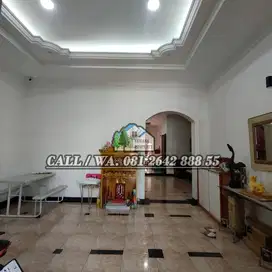 DIJUAL VILLA KOMP CEMARA ASRI JALAN MAWAR