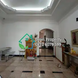 DIJUAL VILLA KOMP CEMARA ASRI JALAN MAWAR