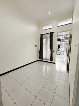 Sewa Rumah Minimalis Siap Huni di Cluster Taman Kopo Indah 1