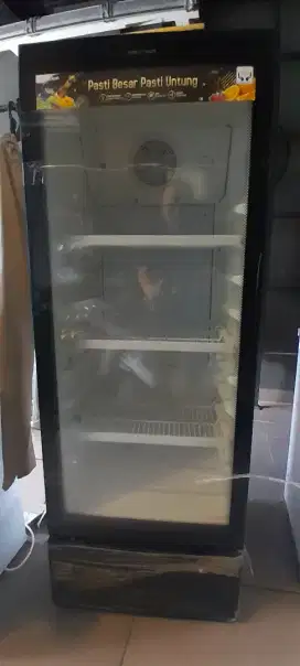 Kulkas kaca showcase