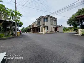 RUMAH STRATEGIS BUAH BATU Akses Mudah ke Kota dan Fasilitas Publik