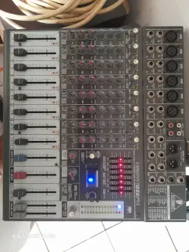 Mixer behringer xenyx 1222 fx
