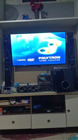 1 set Home Theater Merk Polytron + Buku Panduan