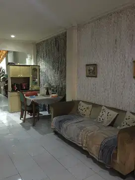 Di Jual Rumah 2Lt  Pasar Minggu, Jakarta Selatan