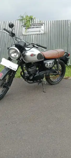 Jual motor murah kawasaki W 175 SE