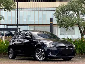 Dijual Mazda 2 R 1.5 Skyactiv  2015 Antik Full Orisinil