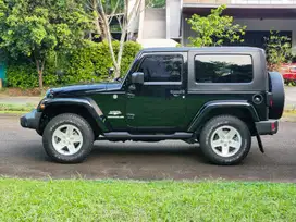 Jeep Wrangler Sahara 3.8 2007 - 2 door - hitam - low KM
