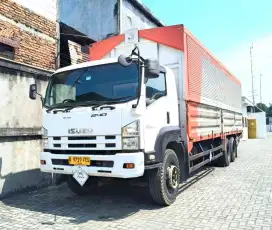 MULUS+banBARU MURAH Isuzu giga tronton 6x2 Wingbox 2017 wing box bok