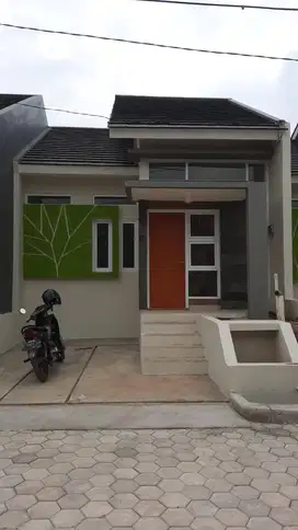 Dijual Rumah steategis dekat Kota Baru Parahyangan