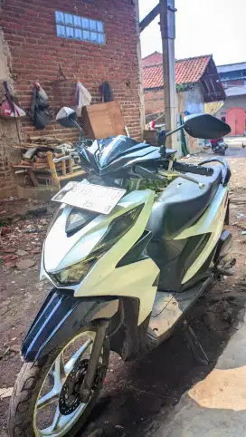 BEAT DELUXE SILVER 2022