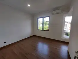 Rumah Baru Di jual Siap Huni one gate nyaman BSD tangerang selatan